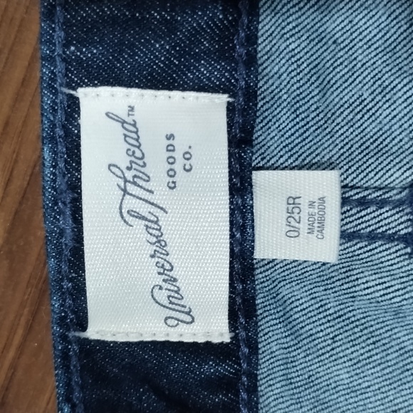 Ladies Denim Shorts Size 0/25 - Picture 3 of 7